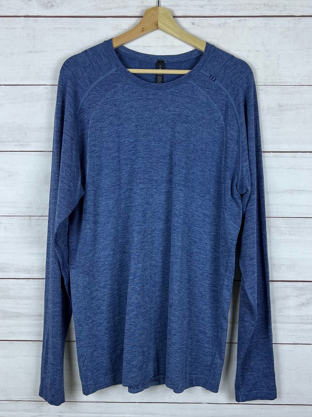 Lululemon Men’s Metal Vent Tech 2.0 Long Sleeve Shirt Size XL Blue